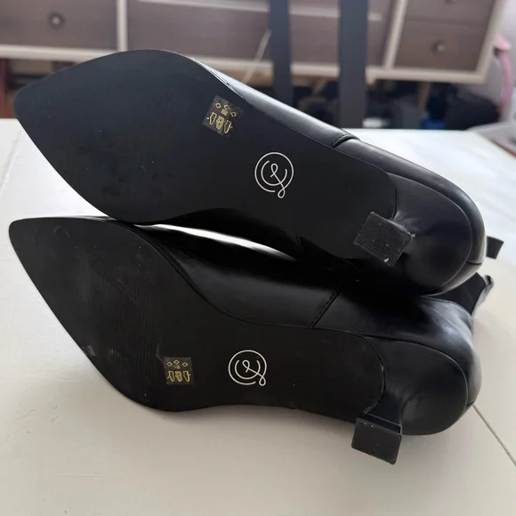 Chinese Laundry Leather Black Pointed Toe Kitten Heel Ankle Boots Quite Luxury - Picture 4 of 5